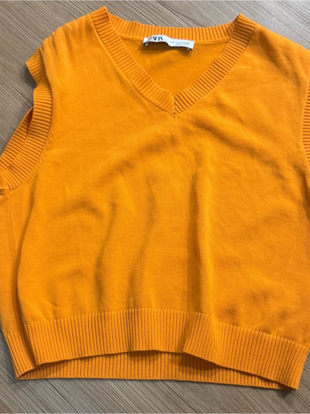 Zara Bright Orange V-Neck Sleeveless Knit Top